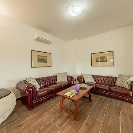 Villa Ville Petrara - Villa Con Piscina E Spa Nei Vigneti *