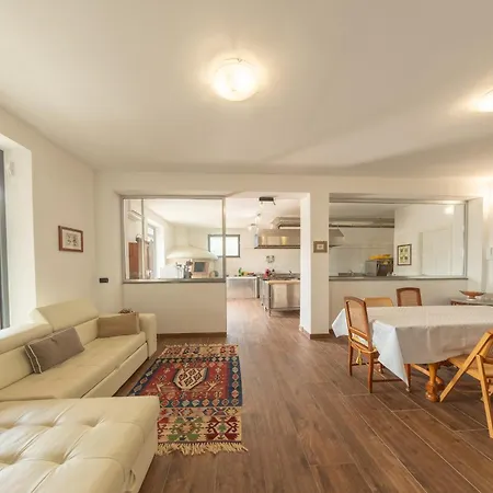 Ville Petrara - Villa Con Piscina E Spa Nei Vigneti * Luogosano