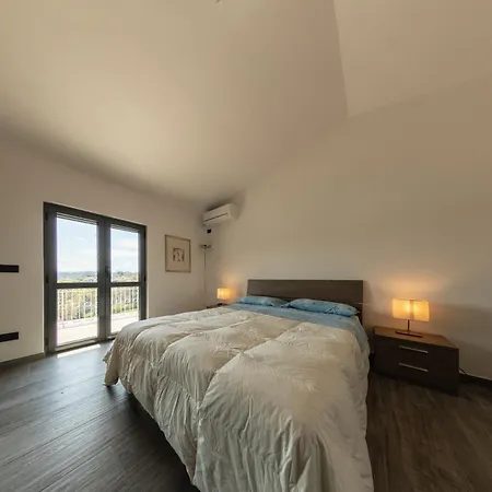 Villa Ville Petrara - Villa Con Piscina E Spa Nei Vigneti Luogosano