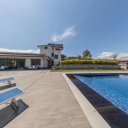 Ville Petrara - Villa Con Piscina E Spa Nei Vigneti *